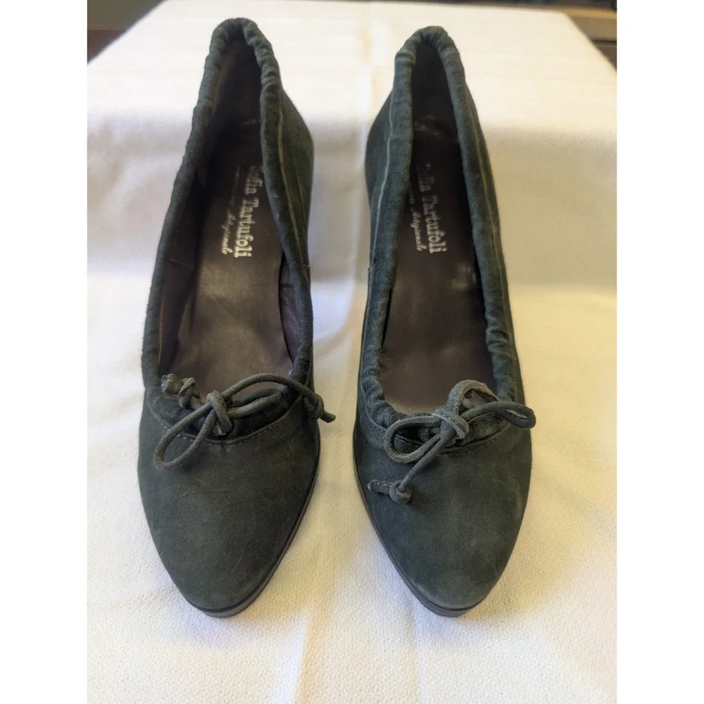 NEW! Sofia Tartufoli  41/10 Green Velvet Pumps With Drawstring Tie GORGEOUS
